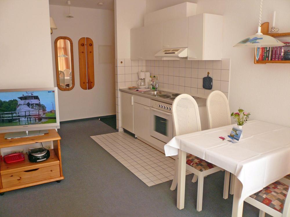 Haus Seeschwalbe Ferienwohnungen Goehren  Exterior photo